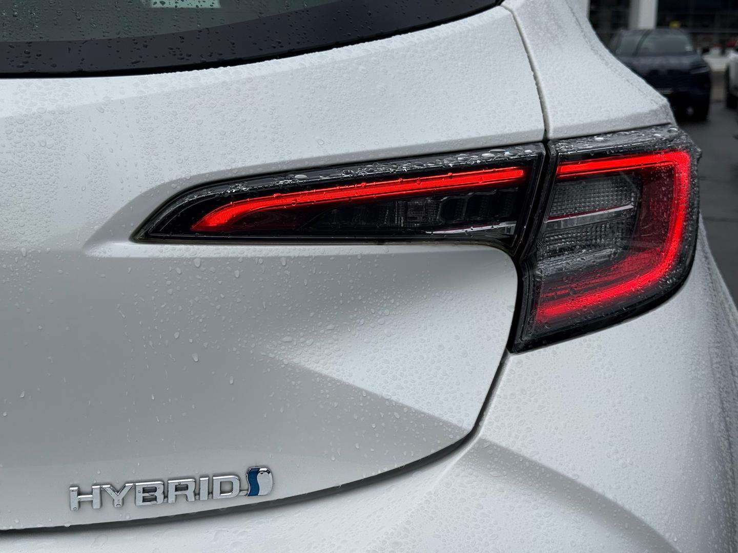 2020 Toyota Corolla Ascent Sport Hybrid in White