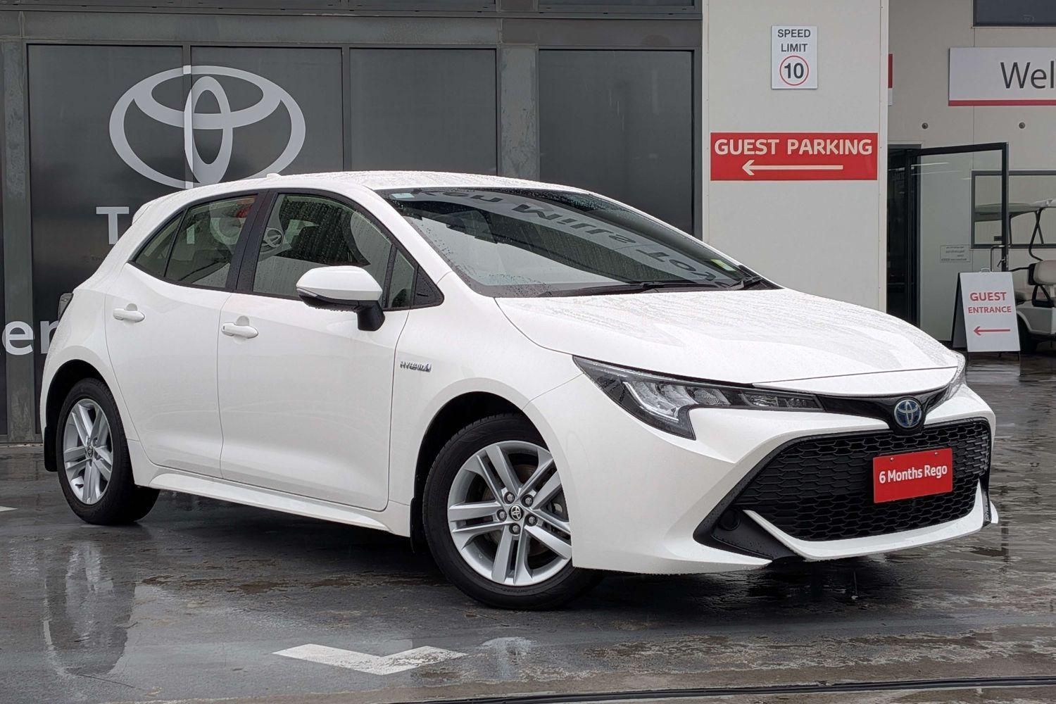 2020 Toyota Corolla Ascent Sport in White