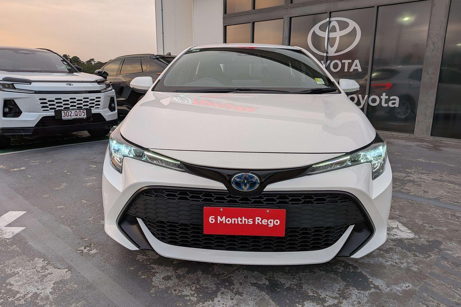 2020 Toyota Corolla Ascent Sport in White
