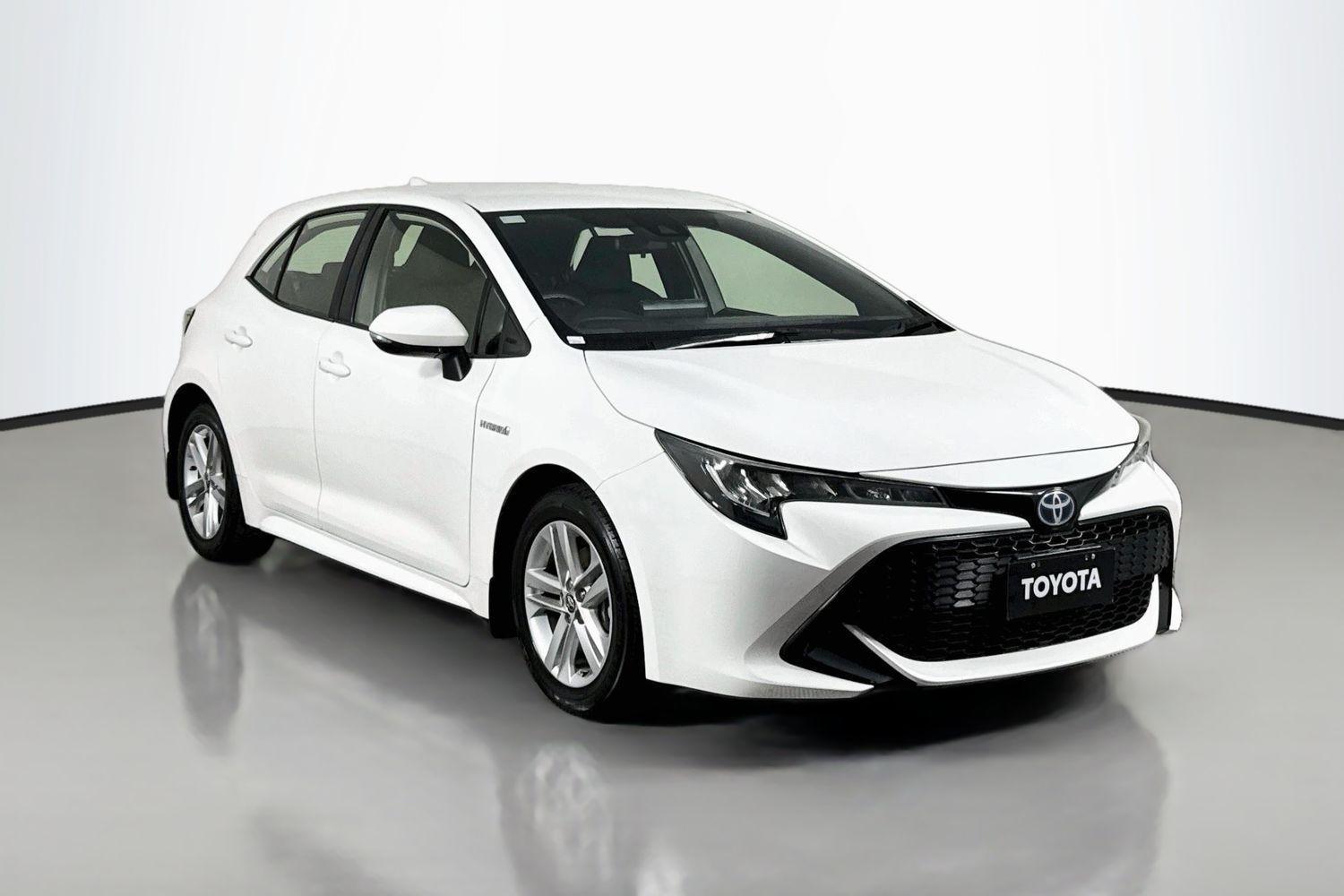2022 Toyota Corolla Ascent Sport in White