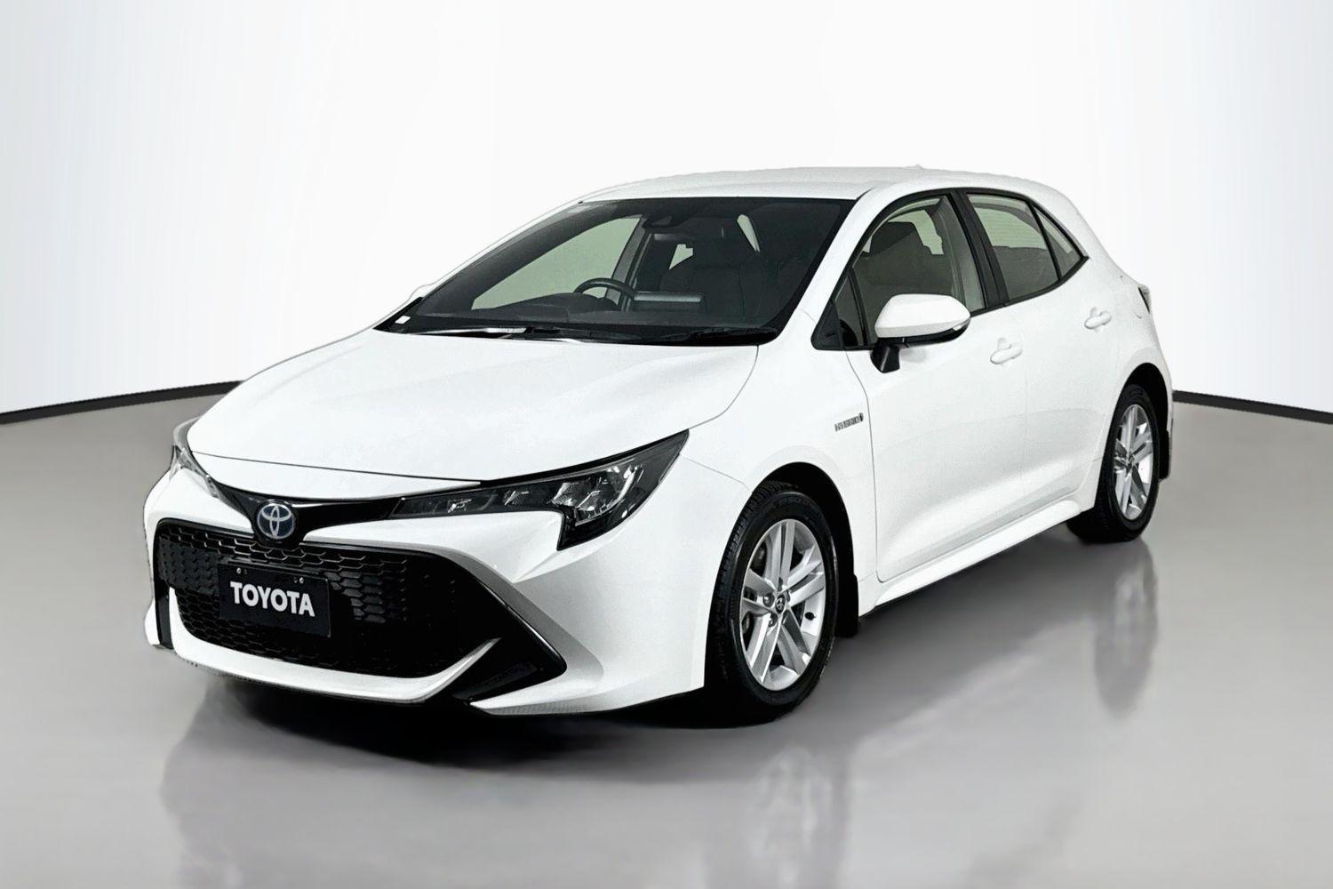 2022 Toyota Corolla Ascent Sport in White