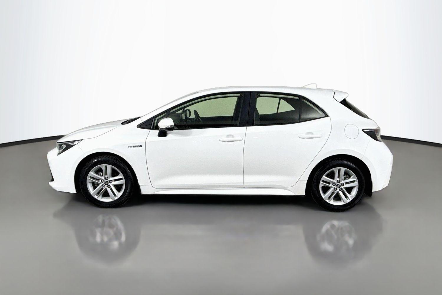 2022 Toyota Corolla Ascent Sport in White