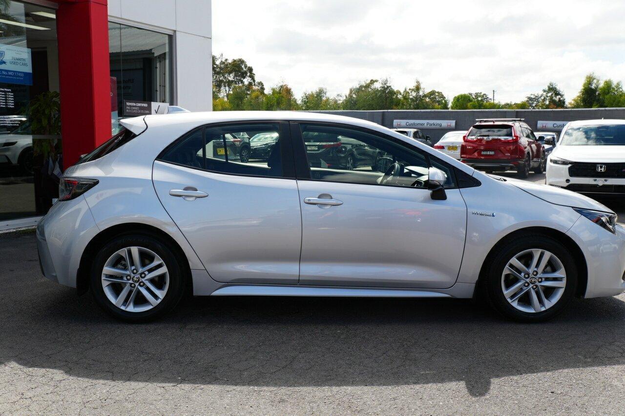 2022 Toyota Corolla Ascent Sport in Silver