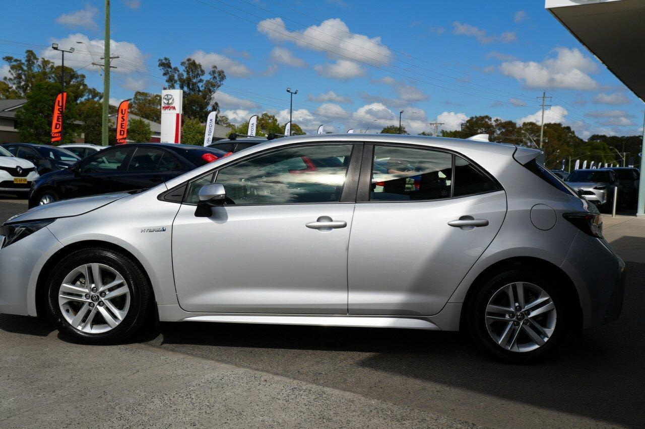 2022 Toyota Corolla Ascent Sport in Silver
