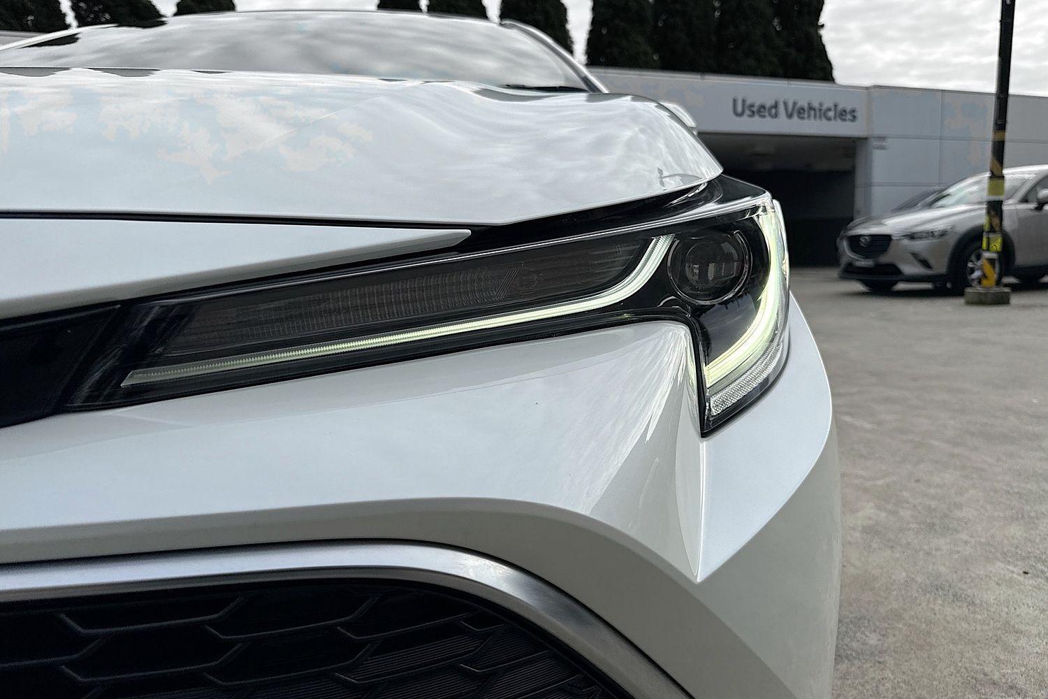 2019 Toyota Corolla ZR in White
