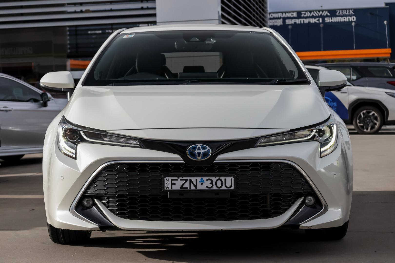 2019 Toyota Corolla ZR in White