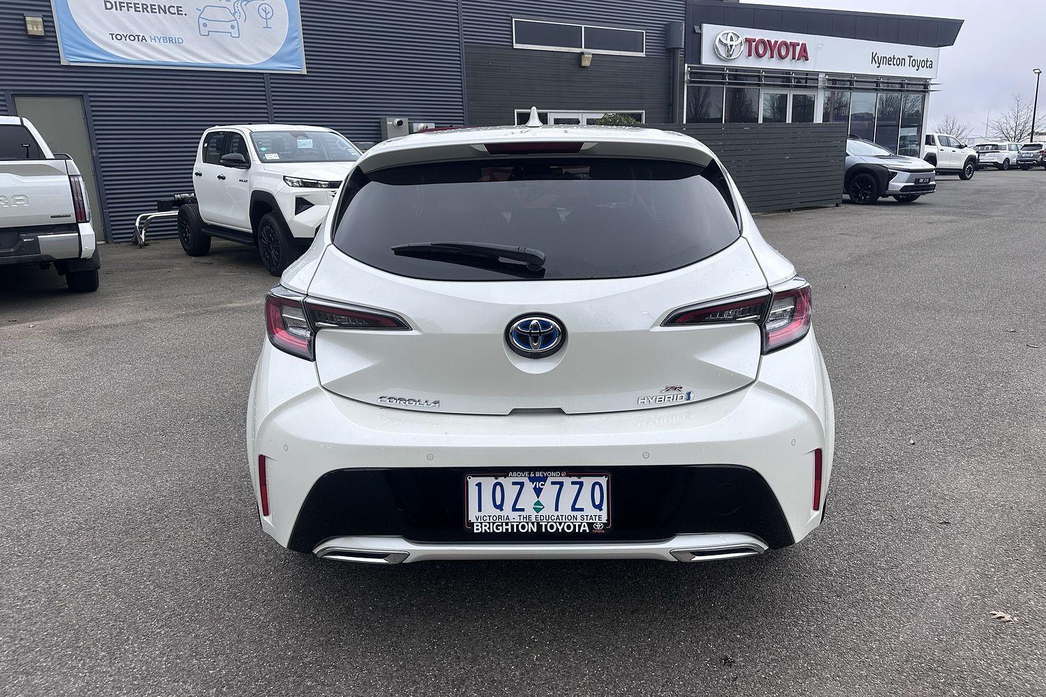 2019 Toyota Corolla ZR in White
