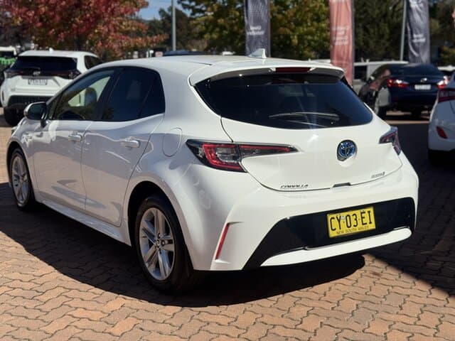 2020 Toyota Corolla Ascent Sport in White