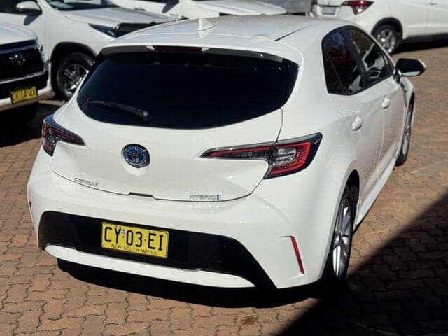 2020 Toyota Corolla Ascent Sport in White