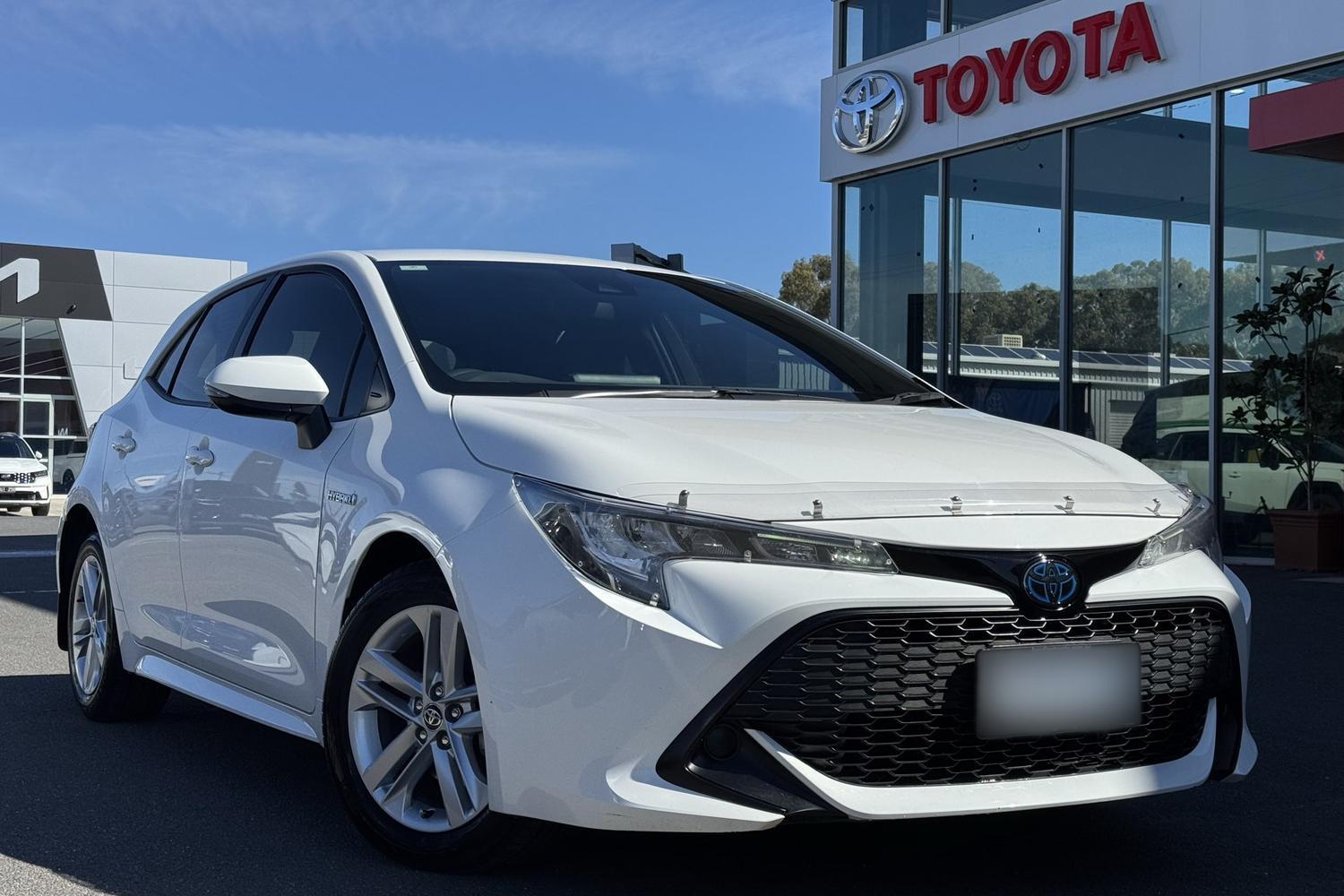 2021 Toyota Corolla Ascent Sport in White