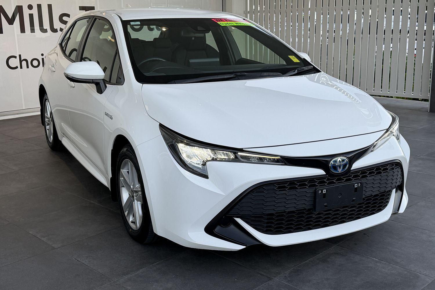 2021 Toyota Corolla Ascent Sport in White