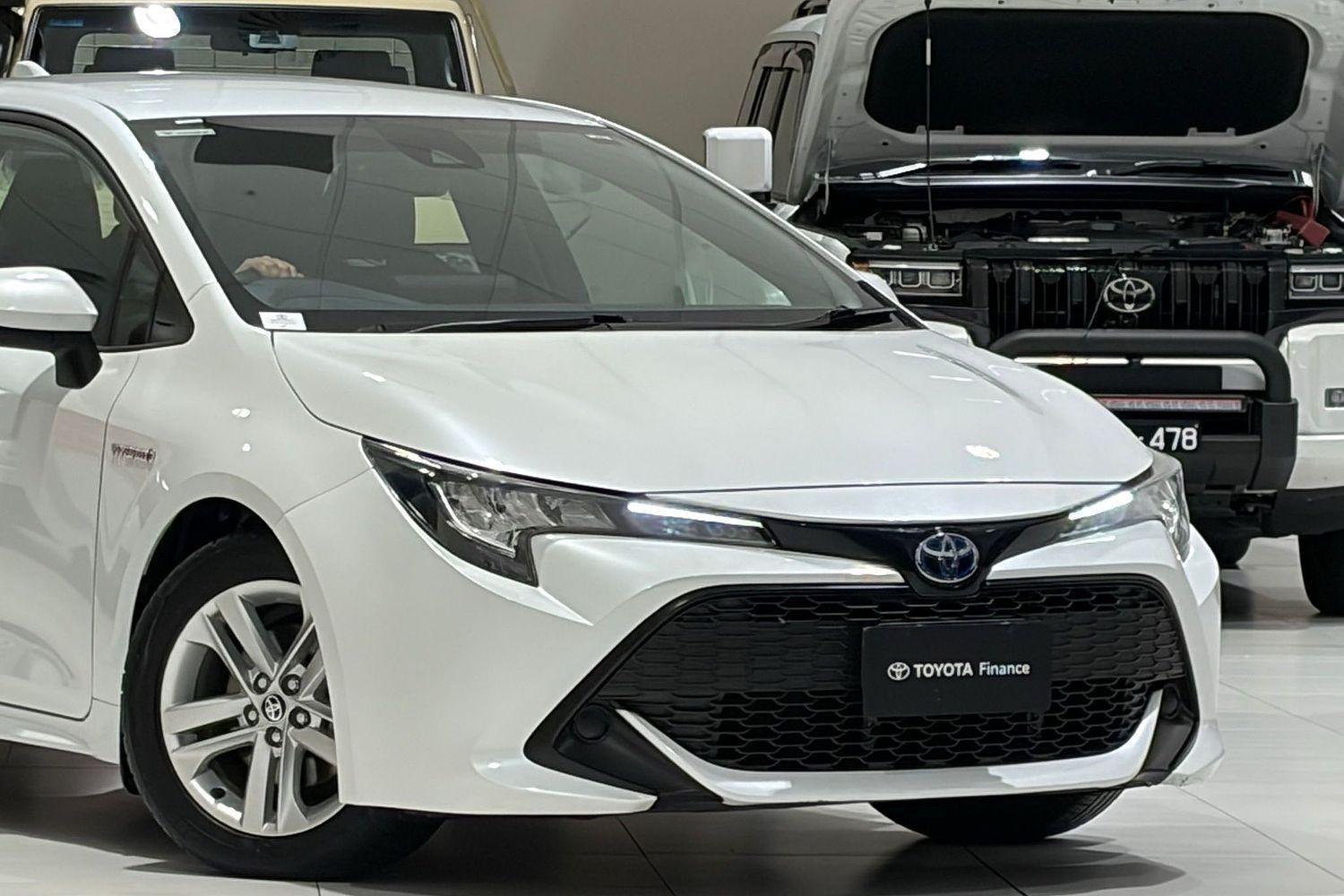 2022 Toyota Corolla Ascent Sport in White