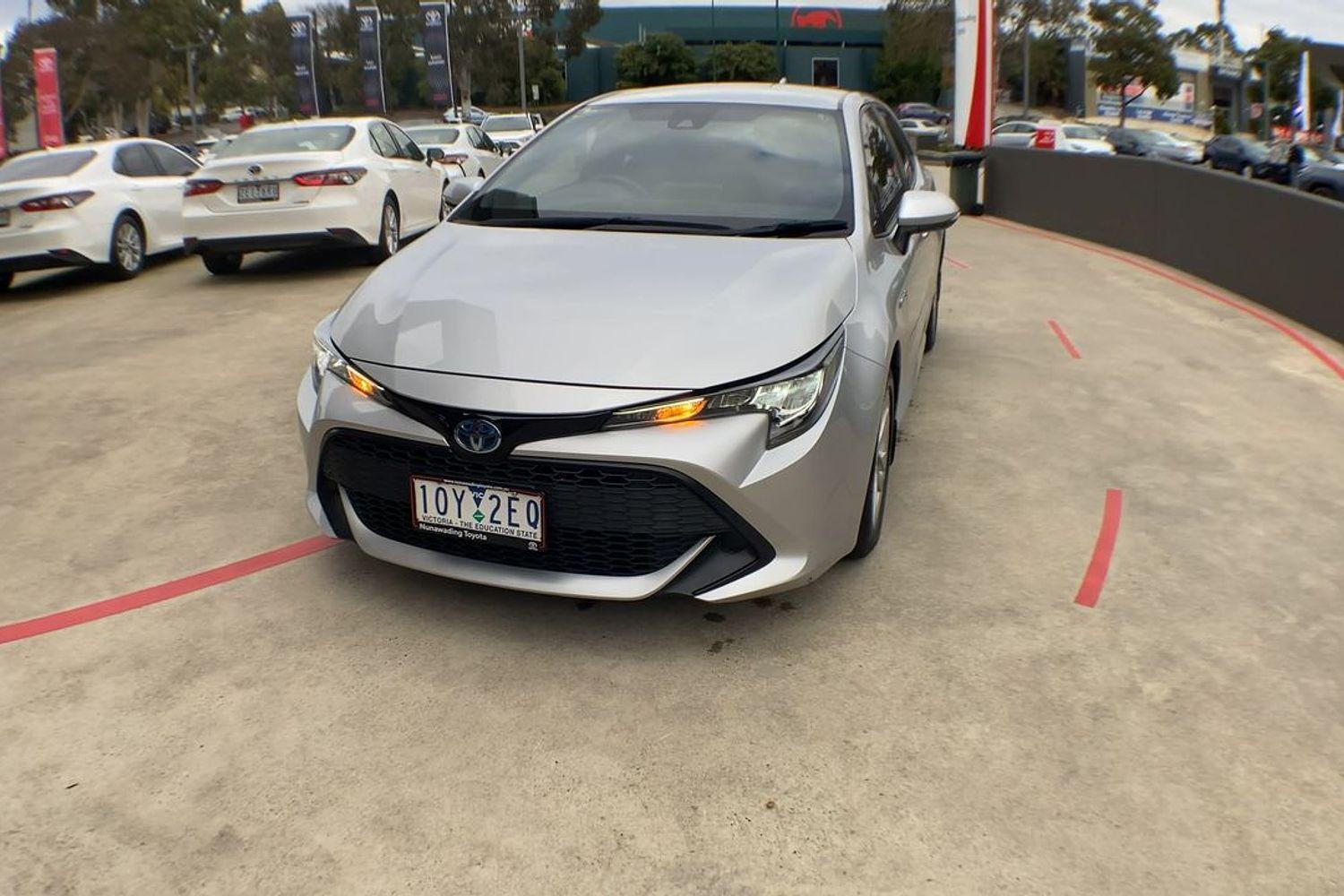 2018 Toyota Corolla Ascent Sport in Silver