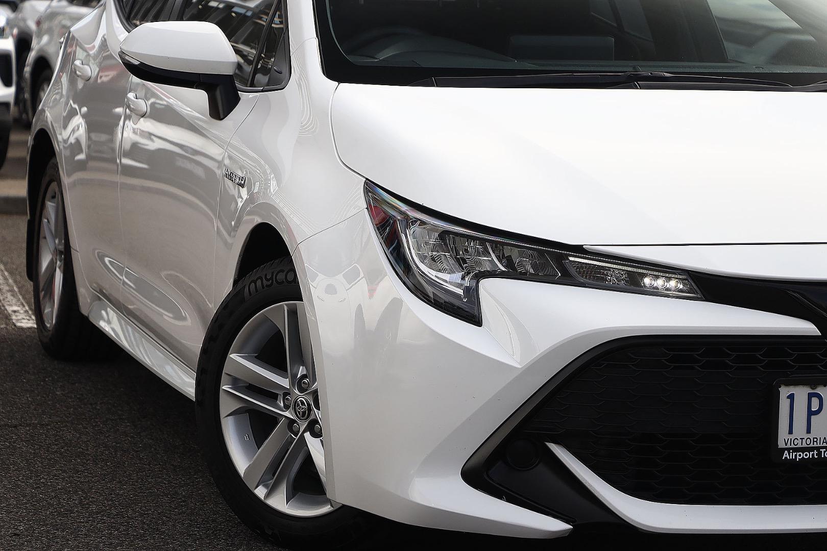 2019 Toyota Corolla Ascent Sport in White