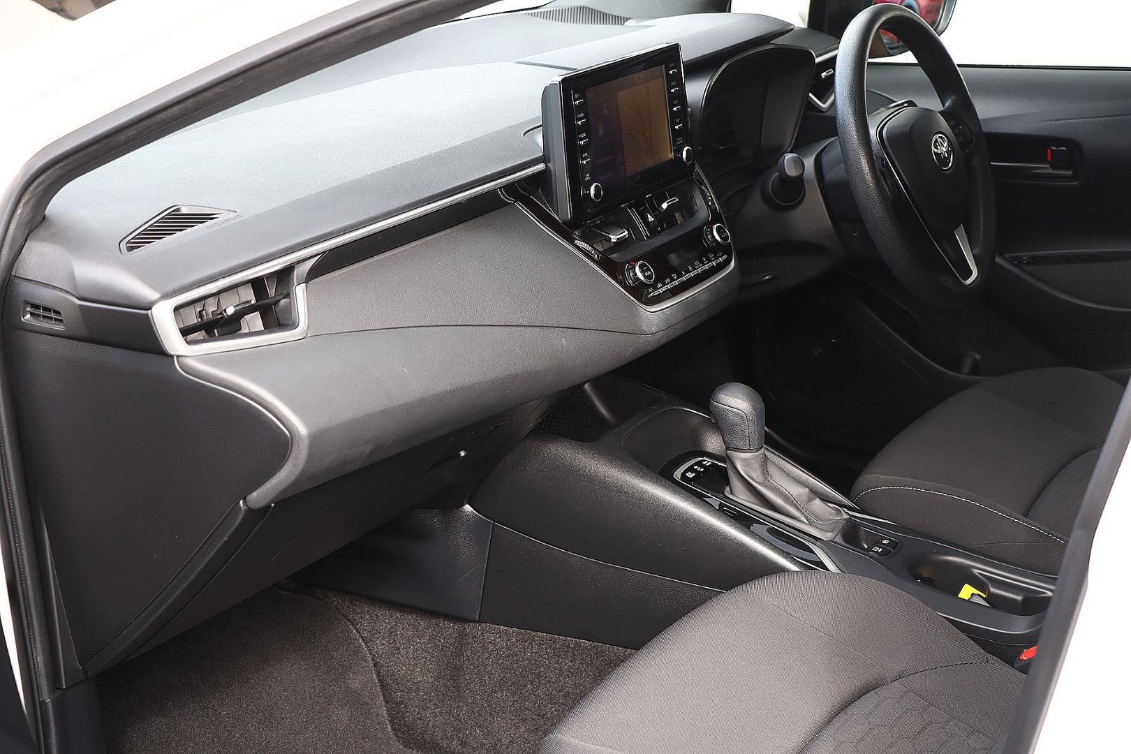 2019 Toyota Corolla Ascent Sport in White