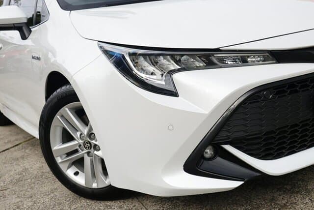 2020 Toyota Corolla SX in White