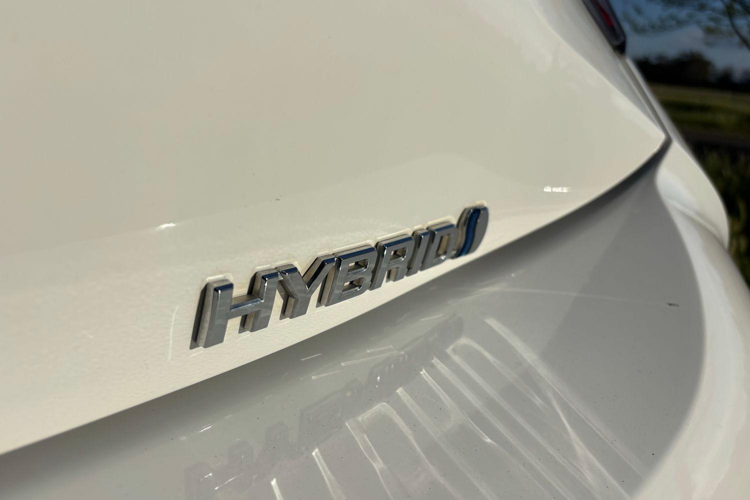 2020 Toyota Corolla Ascent Sport in White