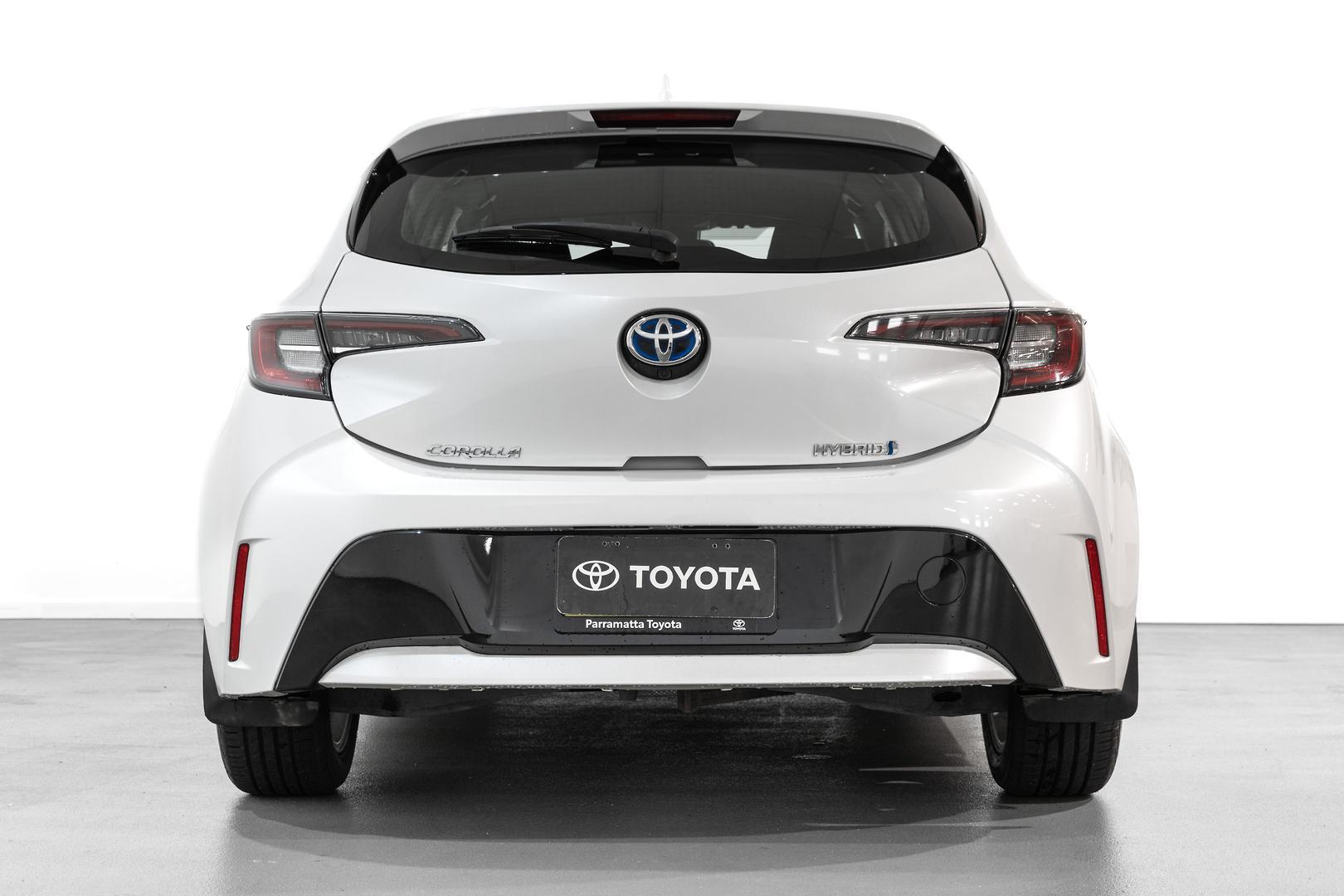 2021 Toyota Corolla Ascent Sport in White