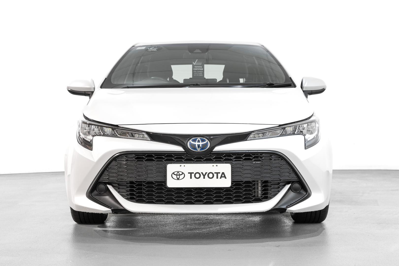 2021 Toyota Corolla Ascent Sport in White