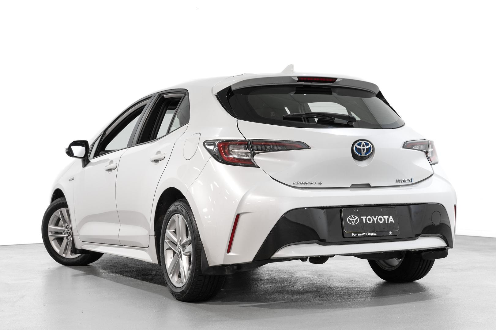2021 Toyota Corolla Ascent Sport in White