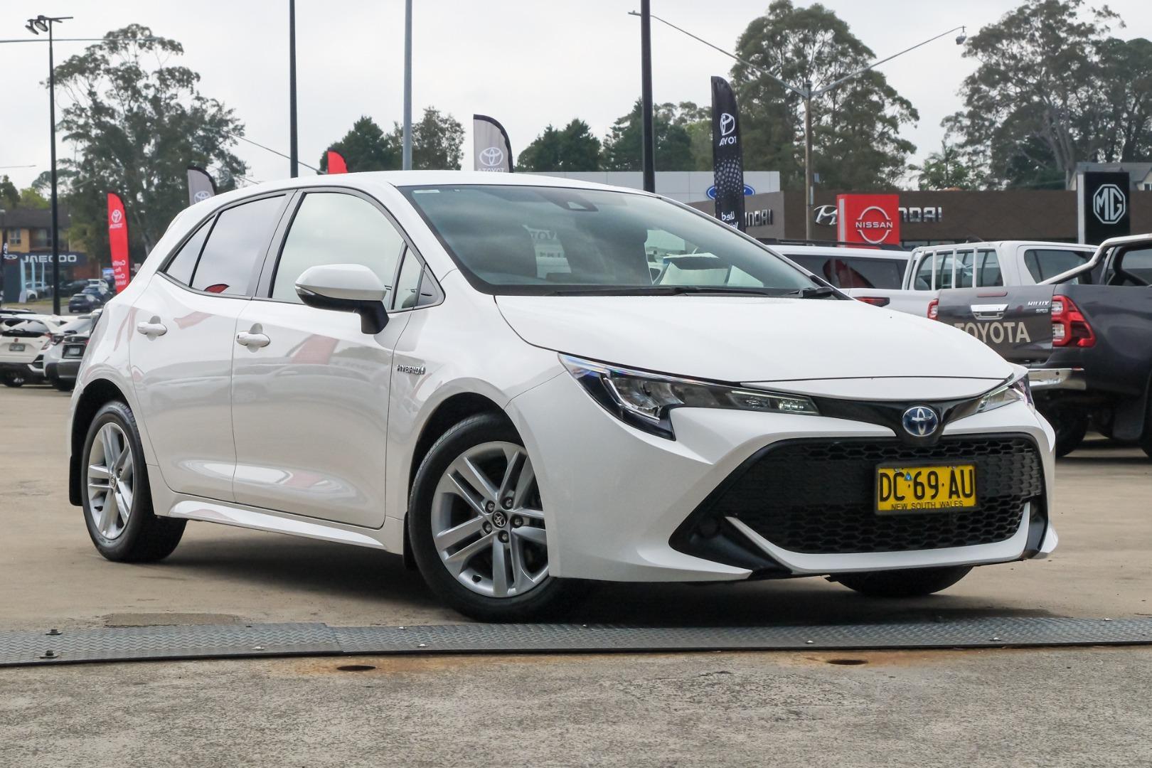 2021 Toyota Corolla Ascent Sport in White