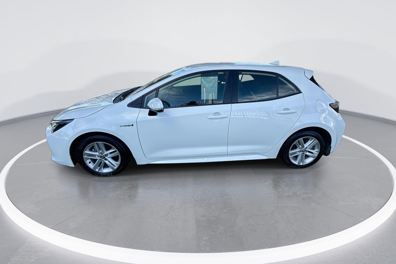 2021 Toyota Corolla Ascent Sport in White
