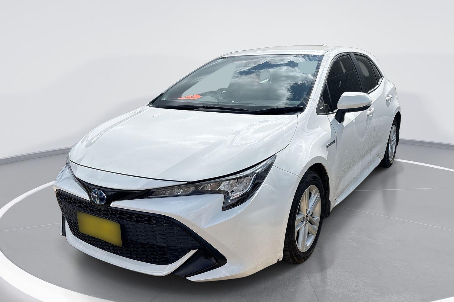 2021 Toyota Corolla Ascent Sport in White