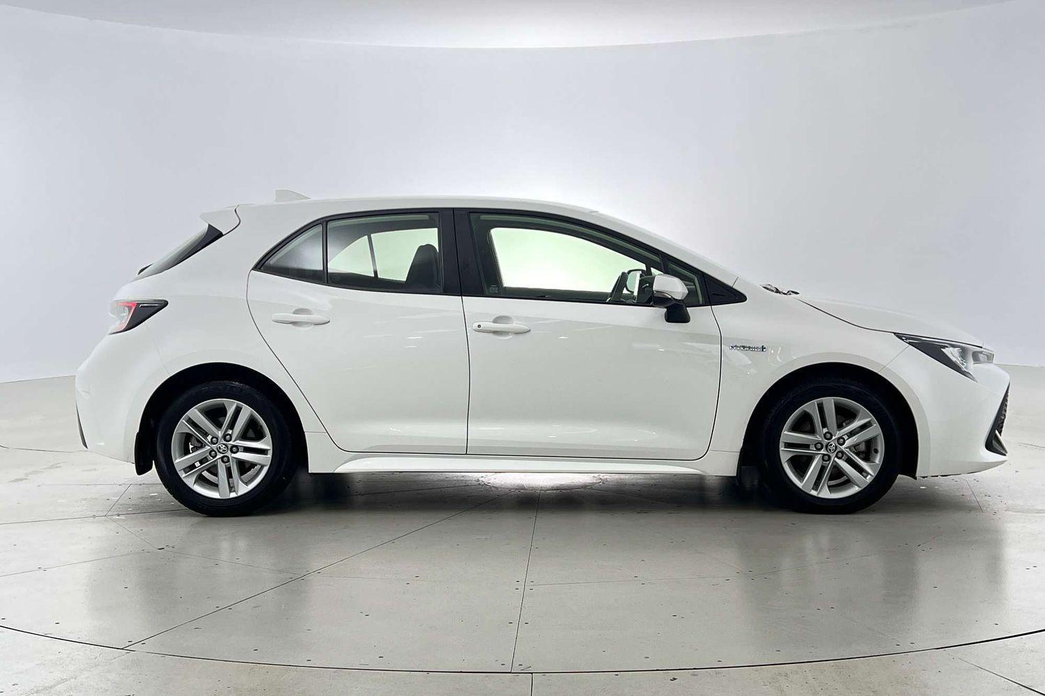 2022 Toyota Corolla Ascent Sport in White