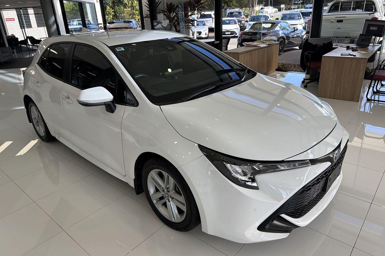2022 Toyota Corolla Ascent Sport in White