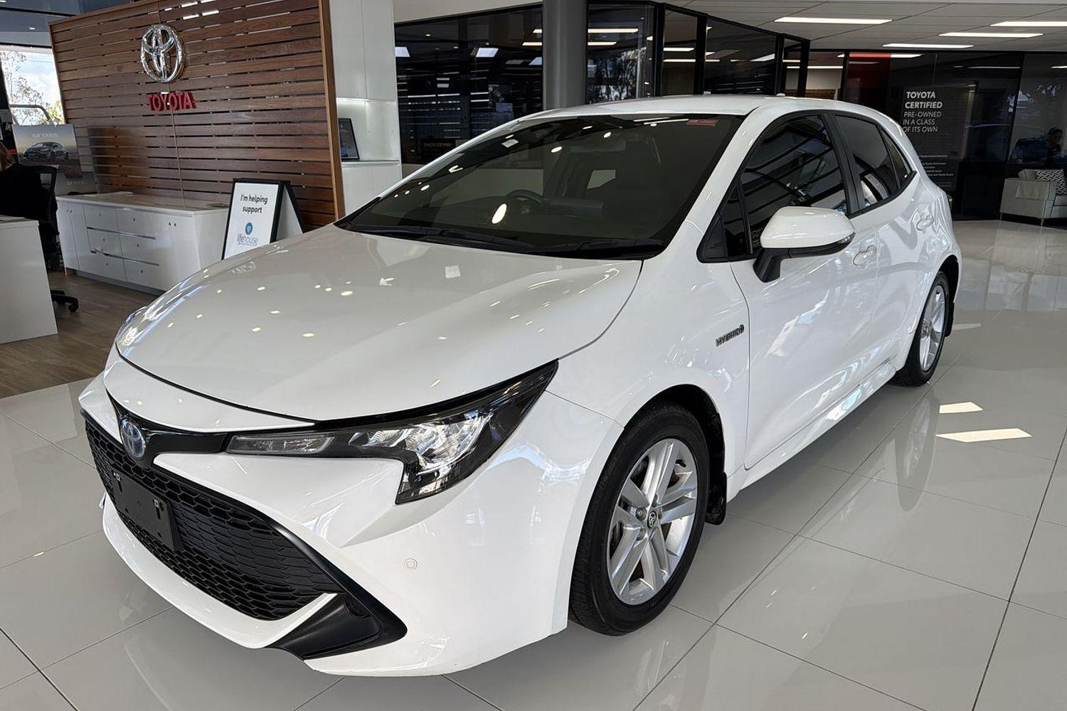 2022 Toyota Corolla Ascent Sport in White