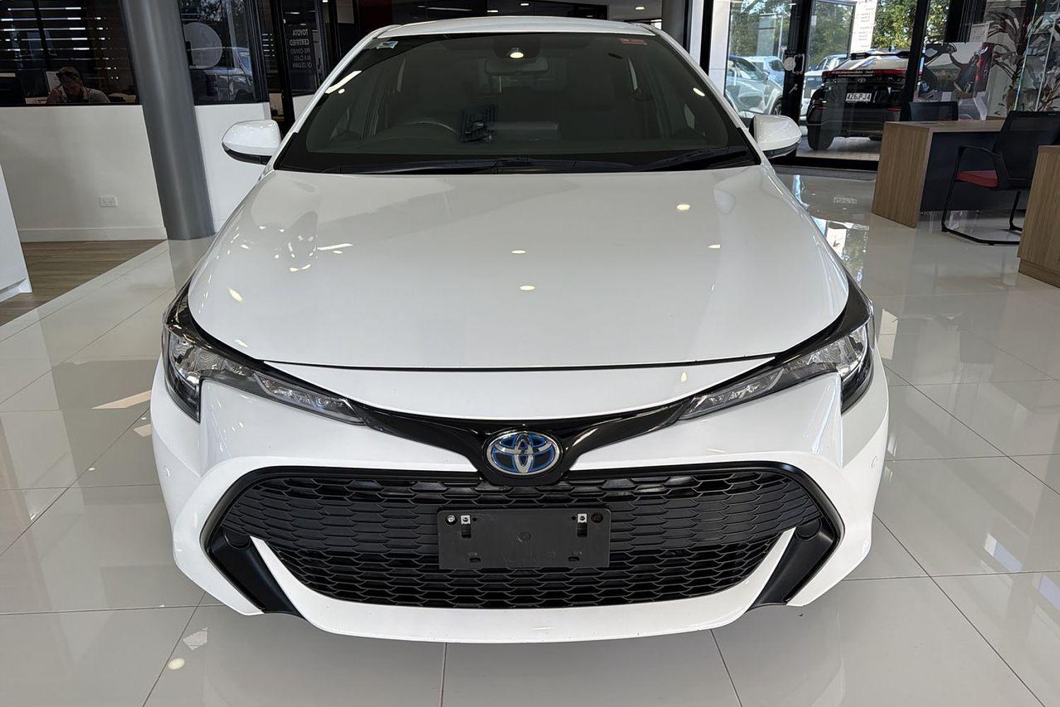 2022 Toyota Corolla Ascent Sport in White