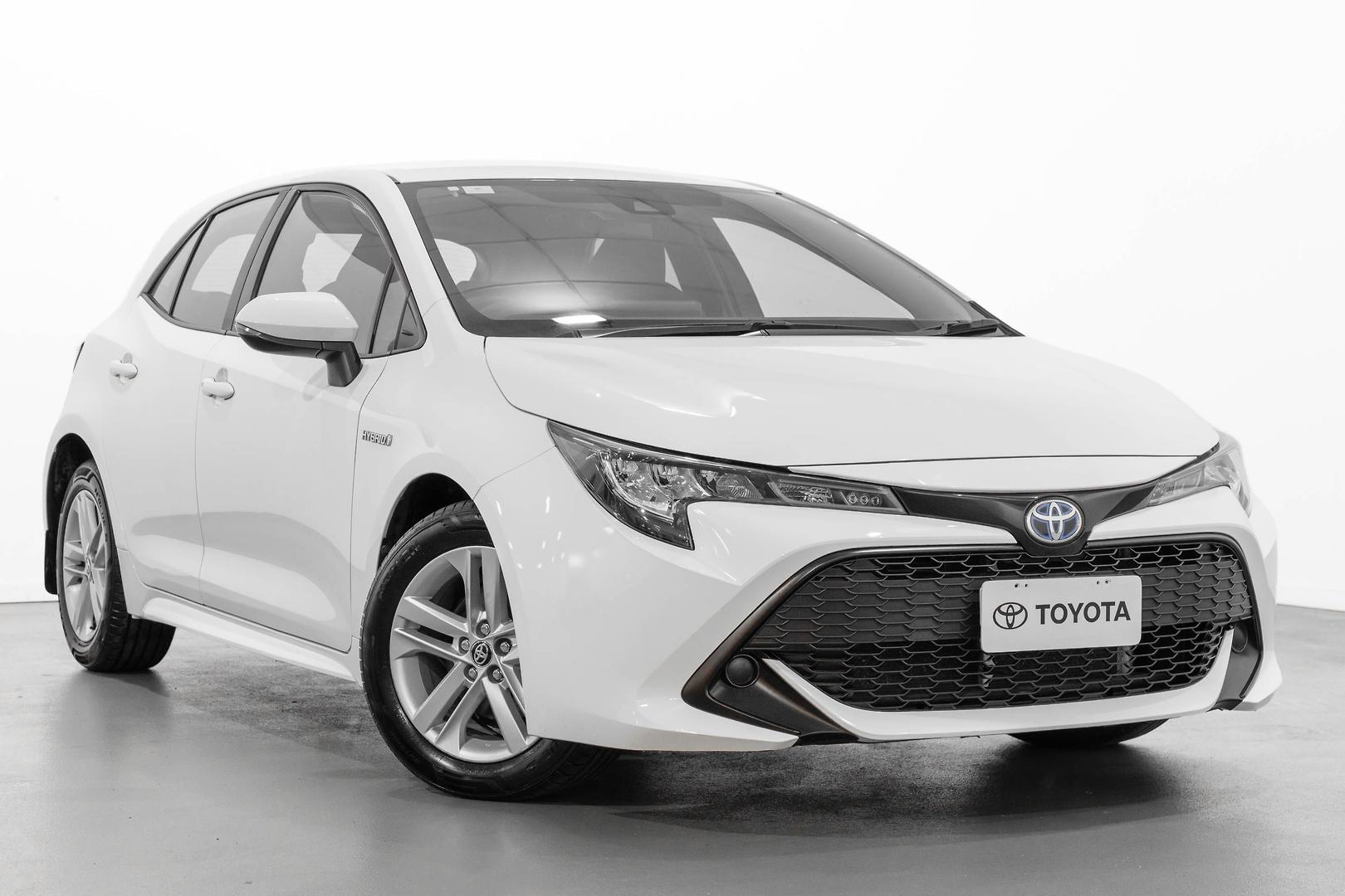 2022 Toyota Corolla Ascent Sport in White