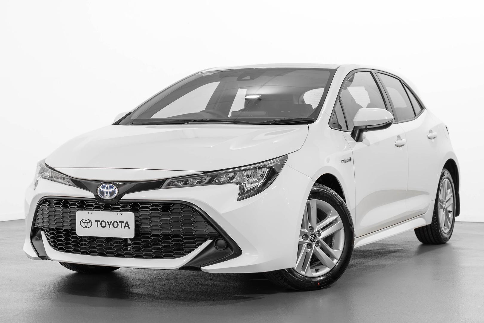 2022 Toyota Corolla Ascent Sport in White