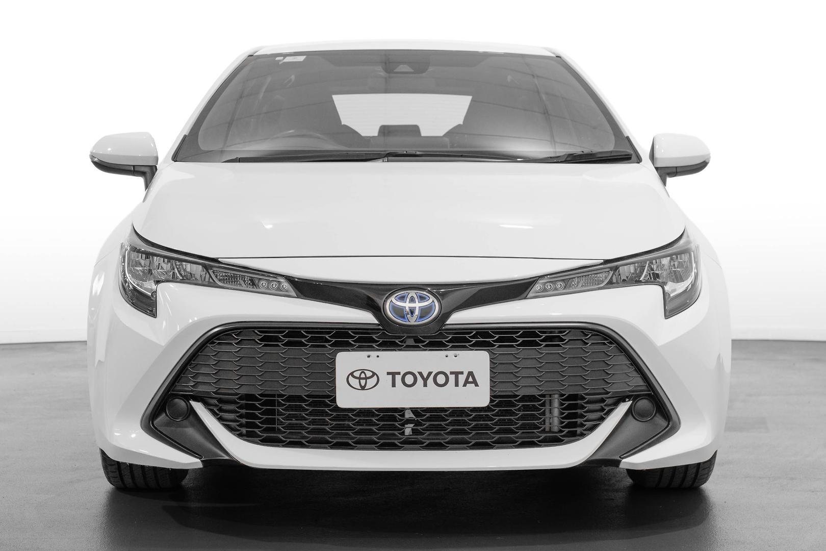 2022 Toyota Corolla Ascent Sport in White