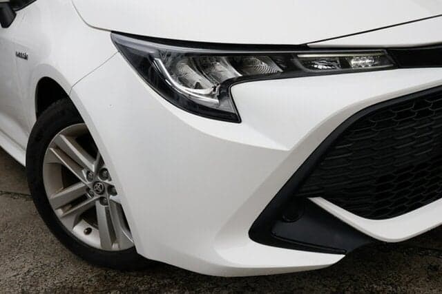 2018 Toyota Corolla Ascent Sport in White