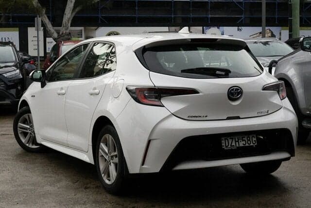 2018 Toyota Corolla Ascent Sport in White