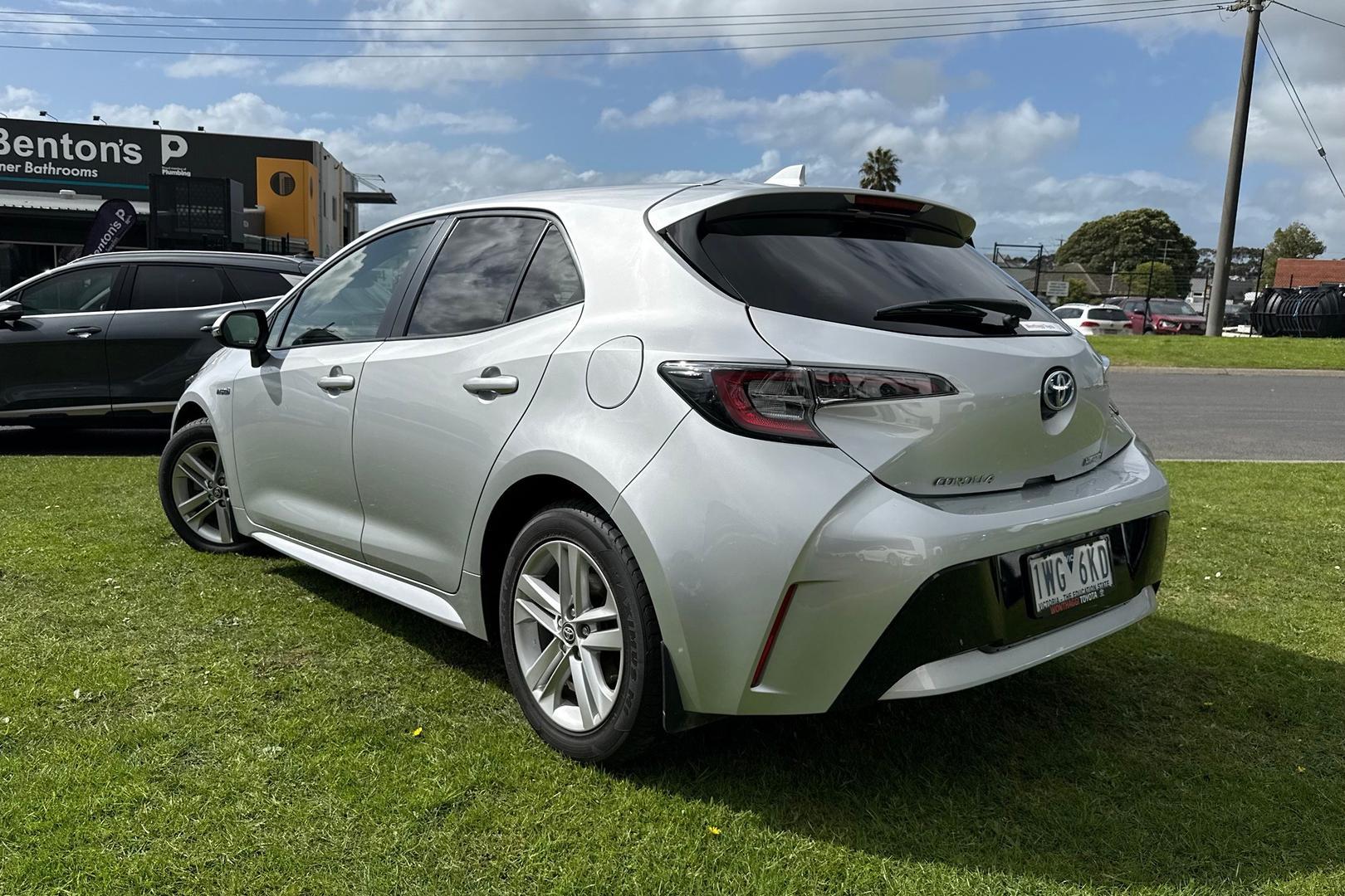2018 Toyota Corolla Ascent Sport in Silver