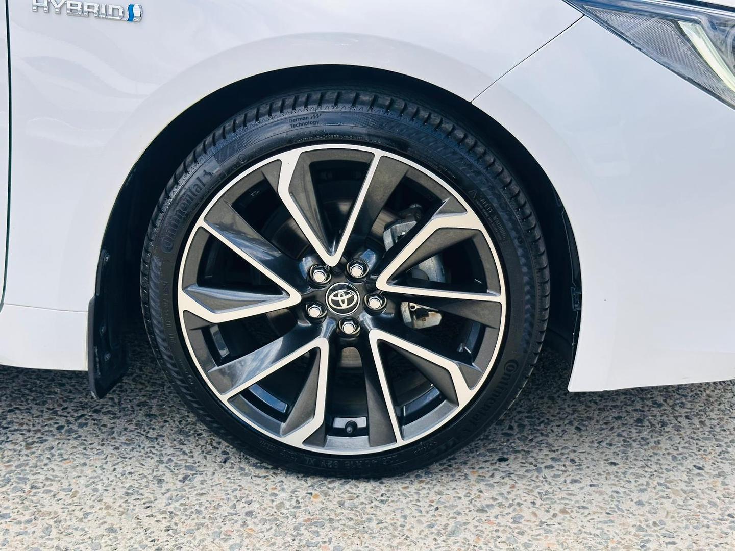 2019 Toyota Corolla ZR in White