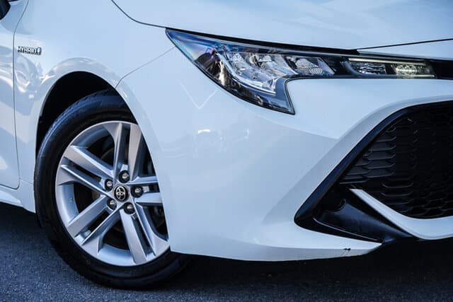 2020 Toyota Corolla Ascent Sport in White