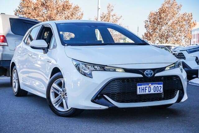 2020 Toyota Corolla Ascent Sport in White