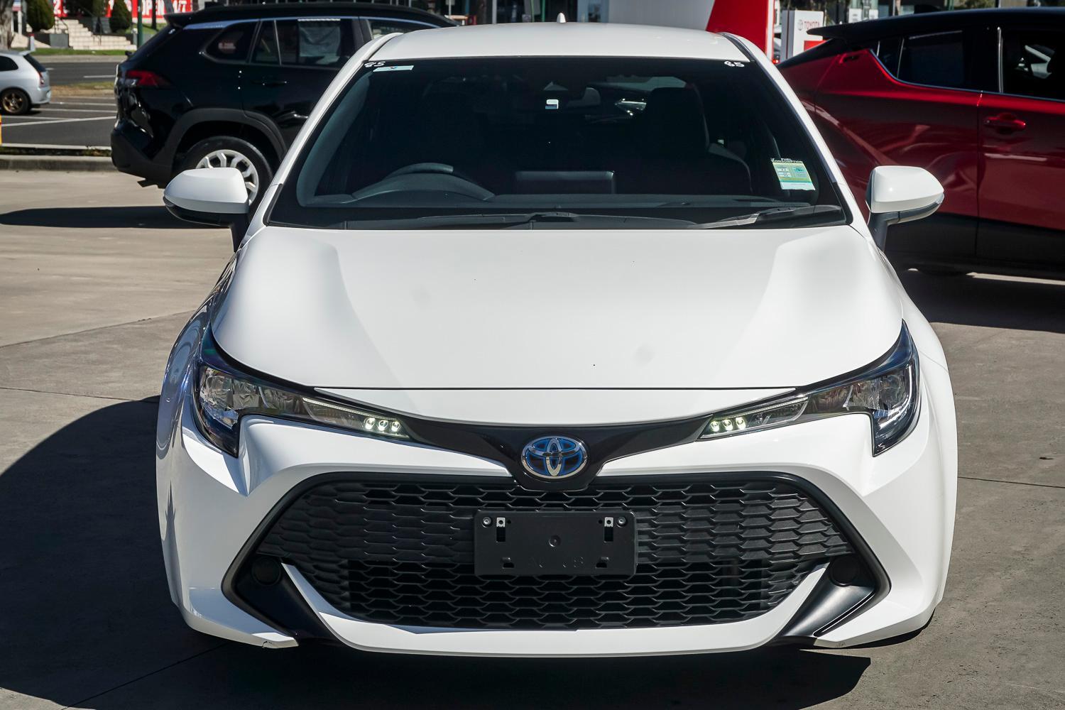 2021 Toyota Corolla Ascent Sport in White