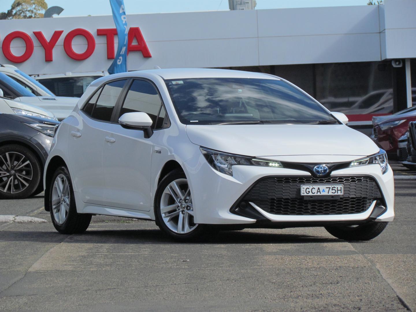 2022 Toyota Corolla Ascent Sport in White