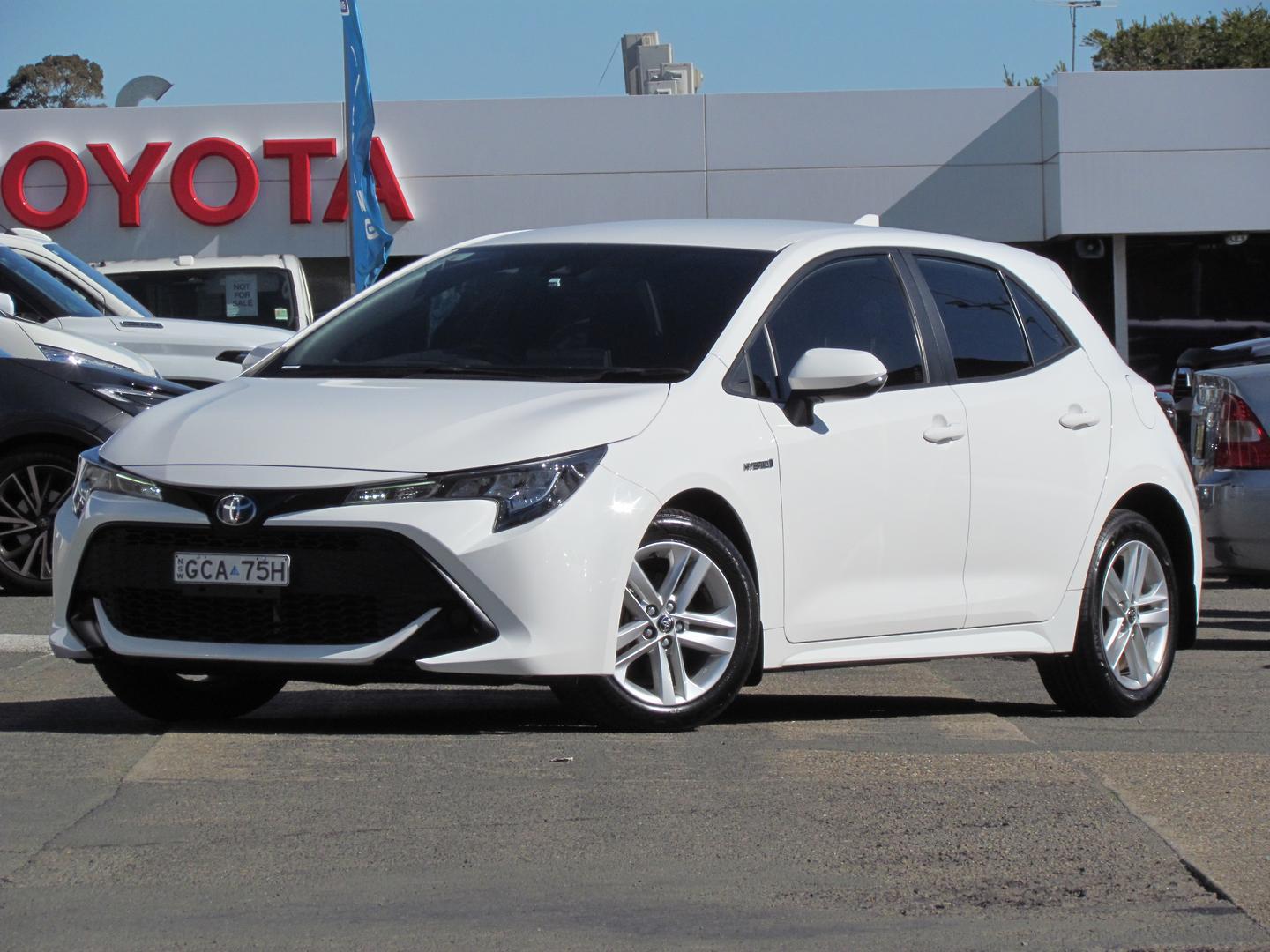 2022 Toyota Corolla Ascent Sport in White
