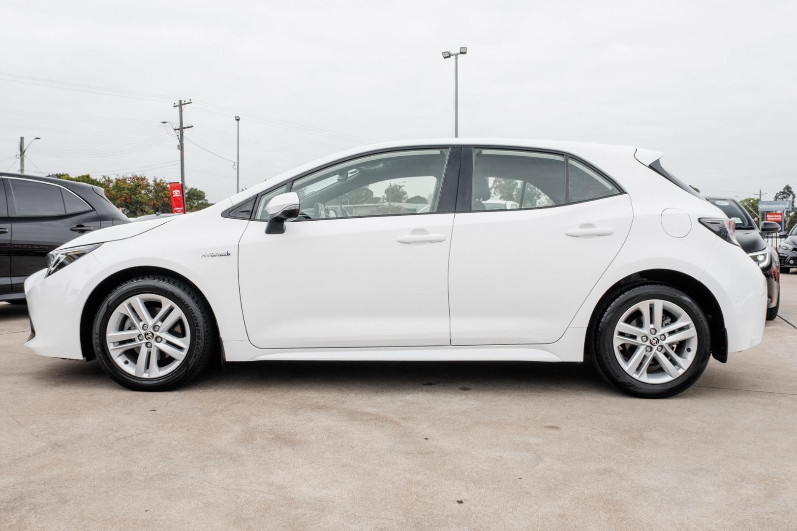 2022 Toyota Corolla Ascent Sport in White