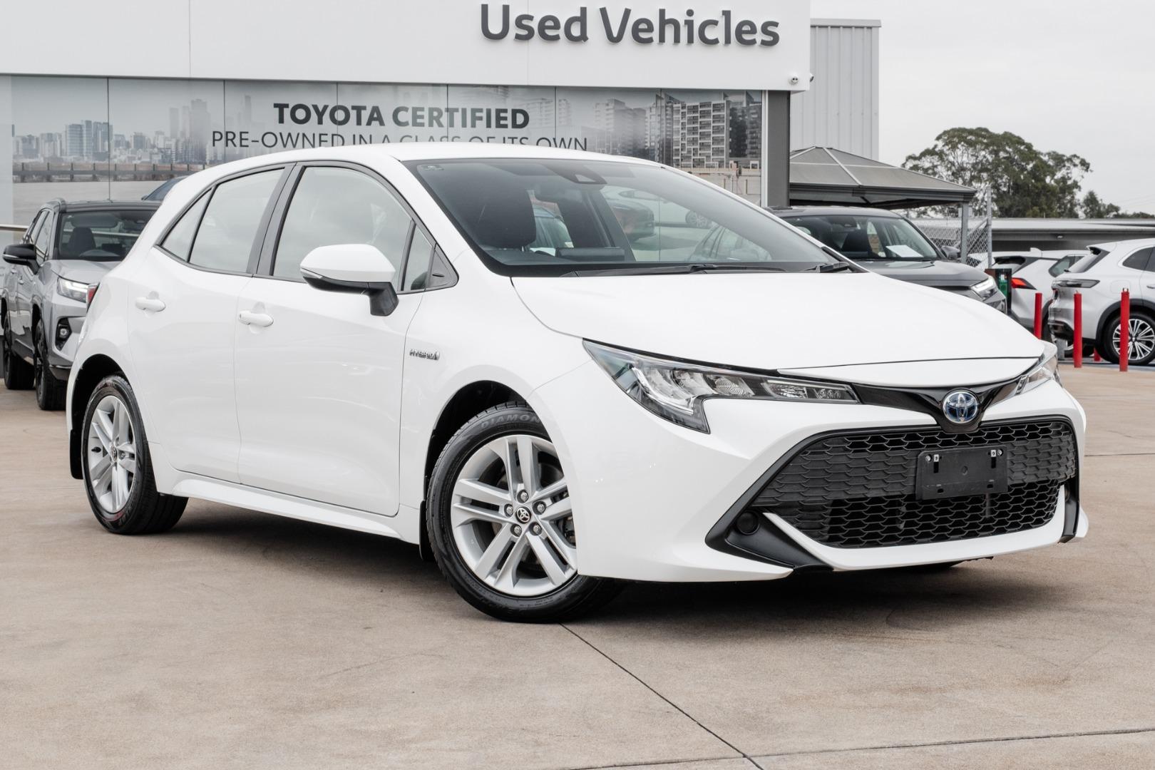 2022 Toyota Corolla Ascent Sport in White
