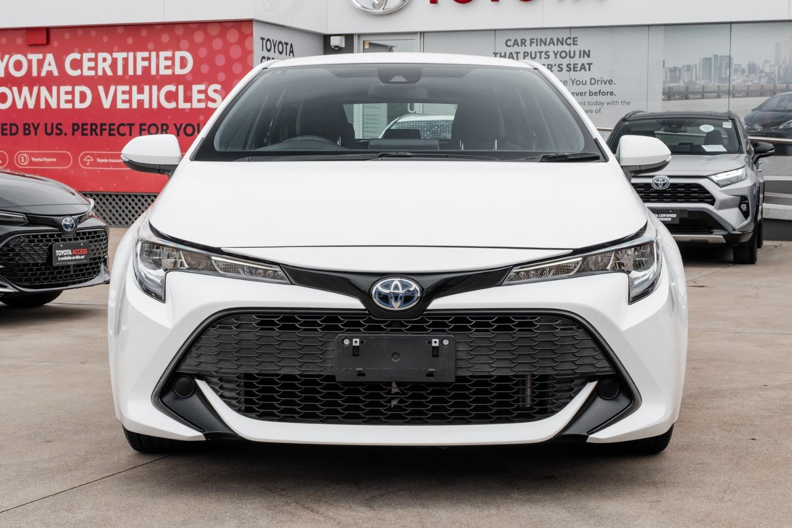 2022 Toyota Corolla Ascent Sport in White