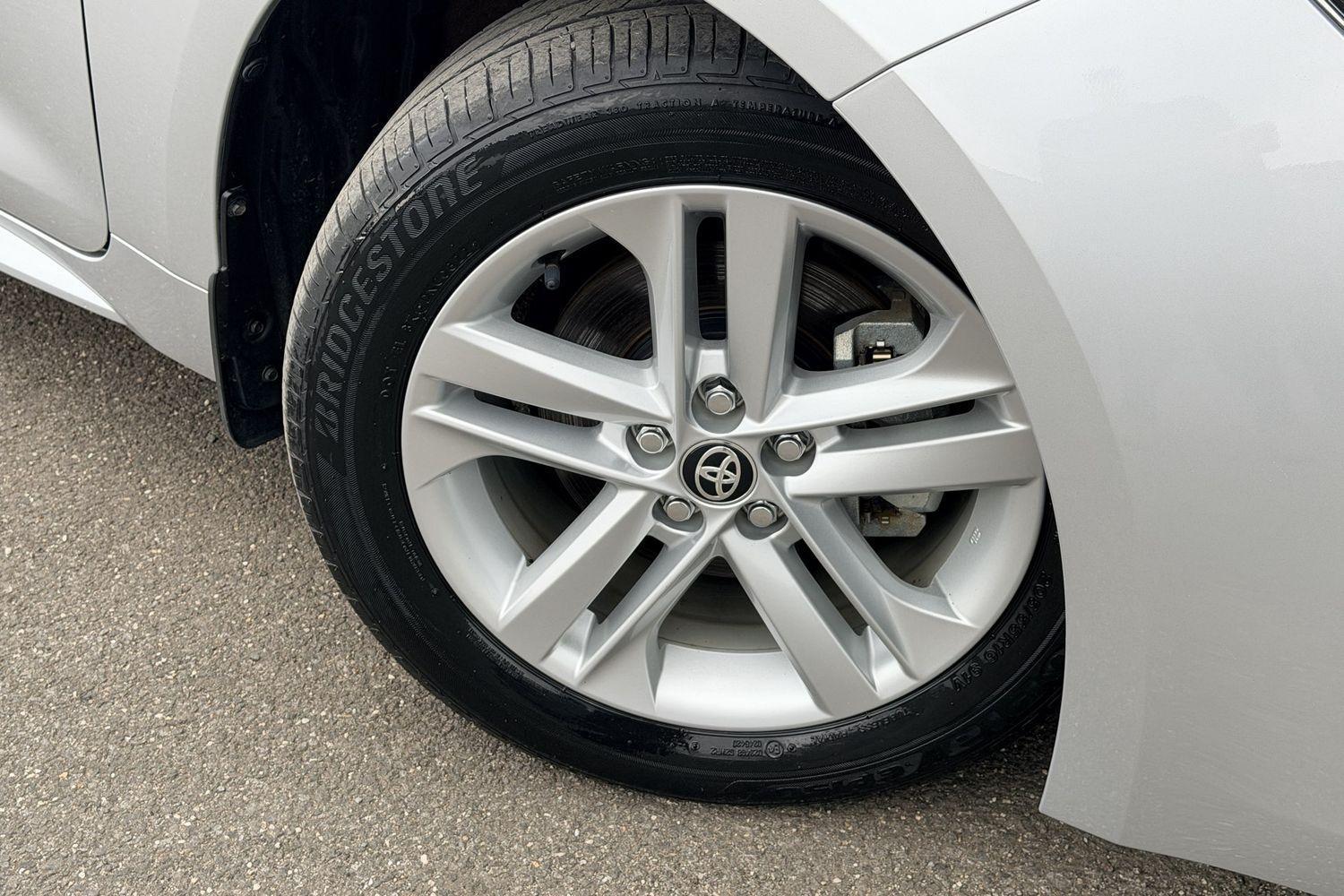 2022 Toyota Corolla Ascent Sport in Silver