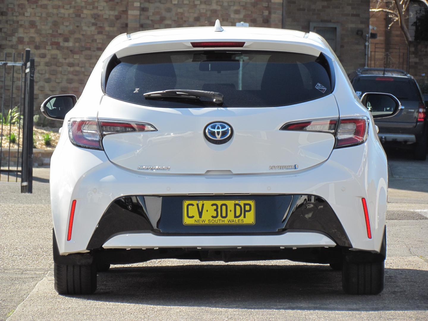 2019 Toyota Corolla Ascent Sport in White