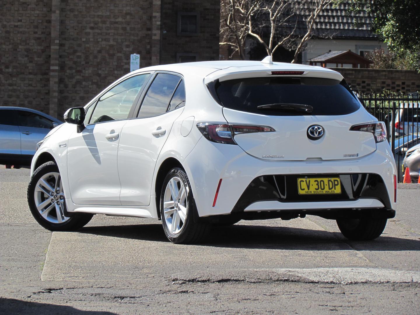 2019 Toyota Corolla Ascent Sport in White