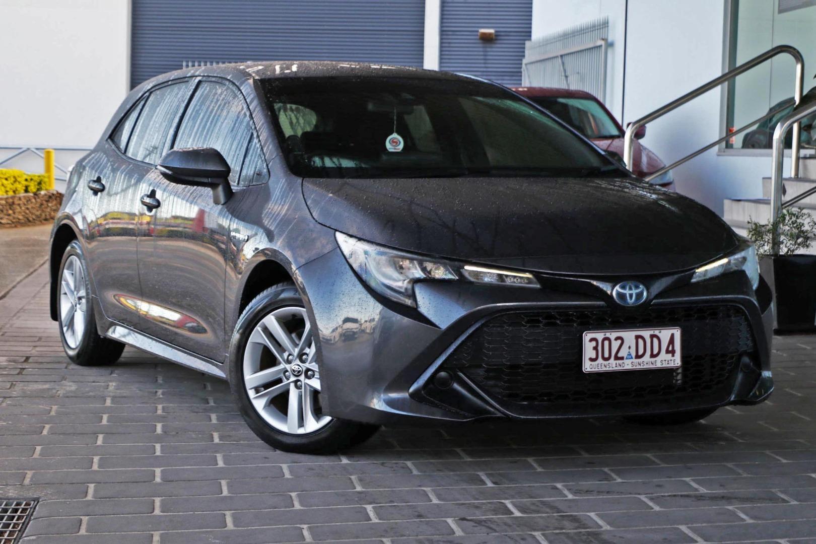 2020 Toyota Corolla Ascent Sport in Silver